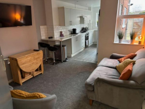 Cosy 4 bed period property - near City and University